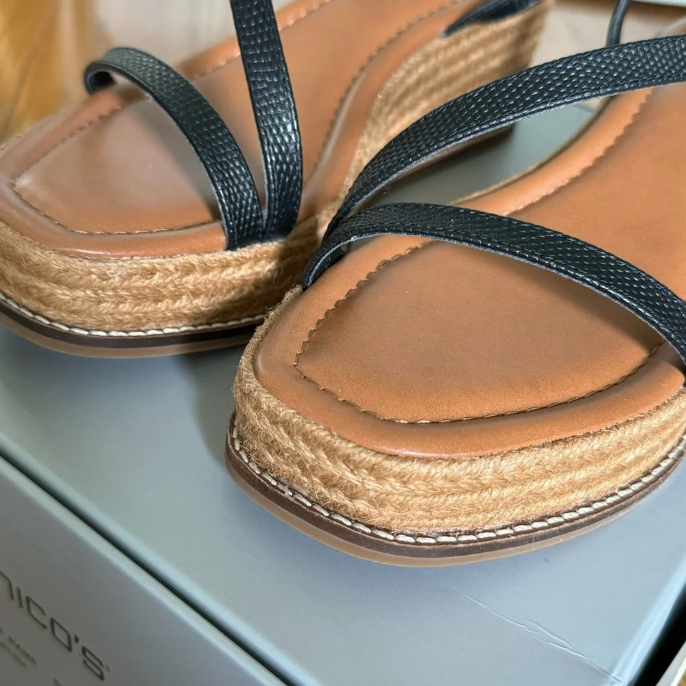 NWT Chicos Leather Wedge Espadrille Strappy Sandals / Heels! 7.5